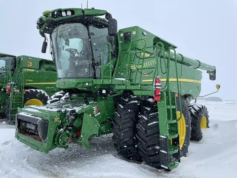 Main image for Used 2024 John Deere S780 Combine