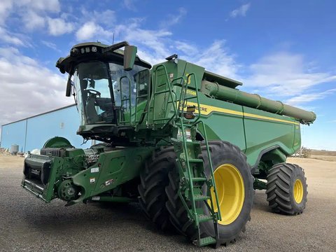 Main image for Used 2024 John Deere X9 1000 Combine