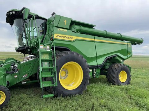 Main image for Used 2024 John Deere X9 1000 Combine