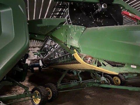 Main image for Used 2022 John Deere HD45R Header - Draper