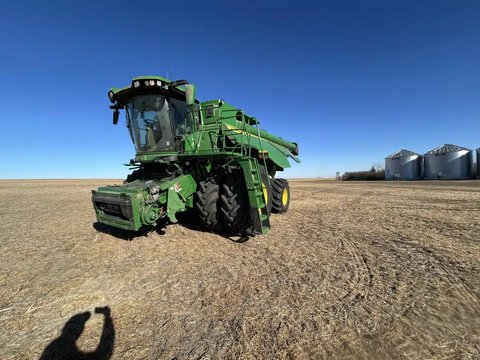 Main image for Used 2025 John Deere S7 800 Combine