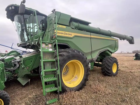 Main image for Used 2024 John Deere X9 1100 Combine