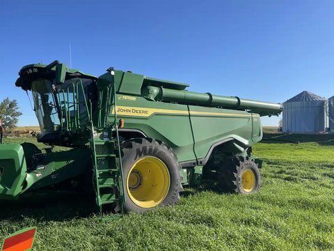Main image for Used 2023 John Deere X9 1100 Combine