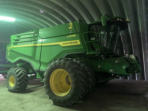 Main image for 2022 John Deere X9 1100 Combine