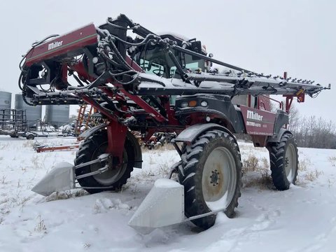Main image for 2011 Miller Nitro 4275 Sprayer - Self Propelled