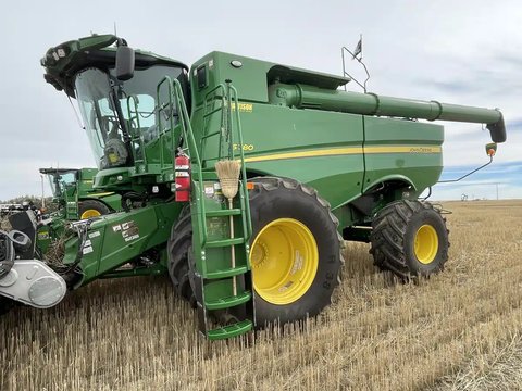 Main image for 2024 John Deere S780 Combine