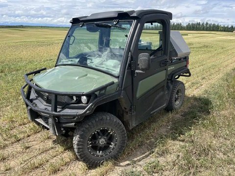 Main image for 2023 John Deere XUV 835R