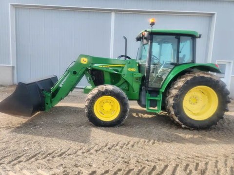 Main image for Used 2006 John Deere 6415 Tractor