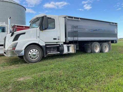 Main image for Used 2014 Volvo VNL 760 Truck - Grain