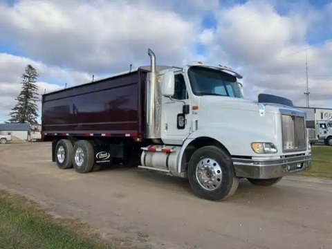 Main image for Used 2004 International 9200 Semi-Truck