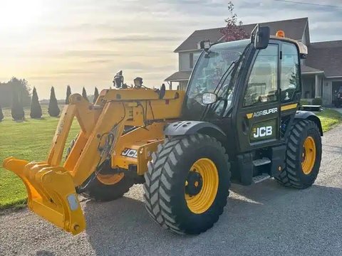 Main image for Used 2019 JCB 542-70 TeleHandler