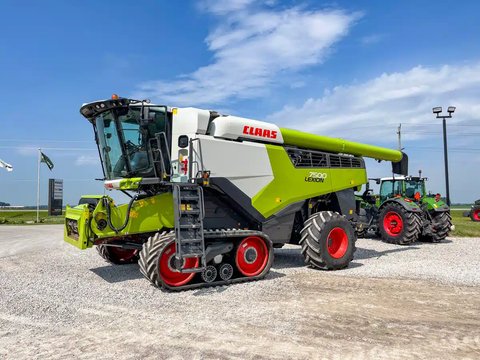 Main image for Used 2021 CLAAS LEXION 7500tt Combine