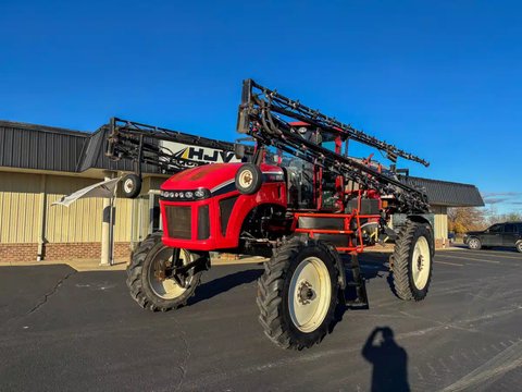 Main image for Used 2011 Apache AS1020 Sprayer - Self Propelled