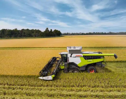 Main image for Used 2024 CLAAS LEXION 8700TT Combine