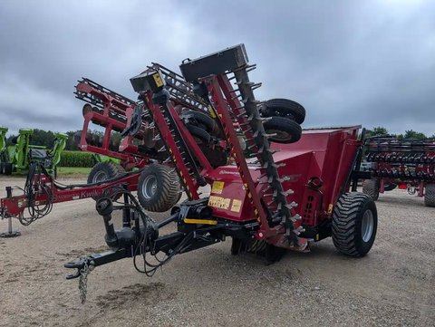 Main image for Used 2019 Kongskilde STONEBEAR SB5200 Rock Picker