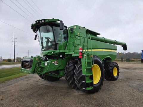 Main image for Used 2023 John Deere S780 Combine