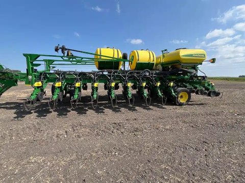 Main image for Used 2011 John Deere DB60 Planter