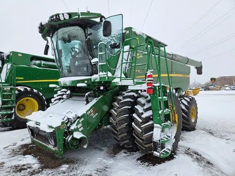 Main image for 2024 John Deere S780 Combine