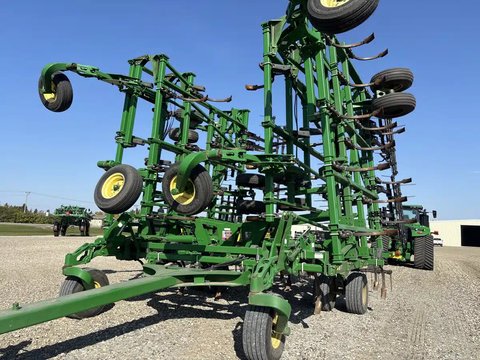 Main image for Used 2013 John Deere 2410 Chisel Plow