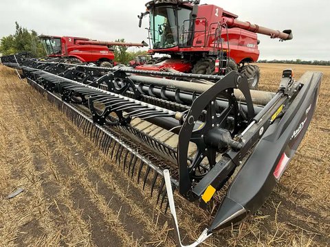 Main image for Used 2019 MacDon FD140 Header Combine