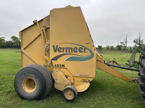 Main image for Used 2005 Vermeer 605M Round Baler