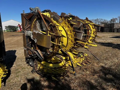 Main image for Used 2021 John Deere 772 Header - Rotary