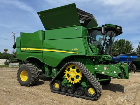 Main image for Used 2023 John Deere S790 Combine
