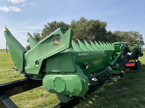Main image for 2024 John Deere C16F Header - Row Crop