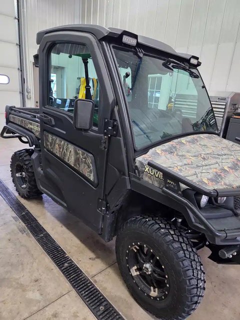 Main image for 2018 John Deere XUV 835M Utility Vehicle