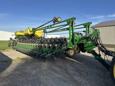 Main image for Used 2010 John Deere DB88 Planter