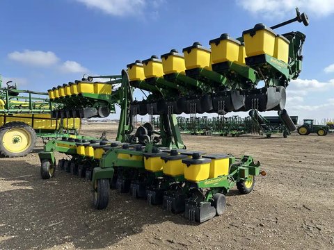 Main image for Used 1998 John Deere 1730 Planter