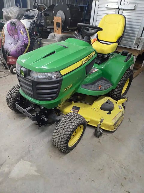 Main image for Used 2014 John Deere X738 Lawn Tractor