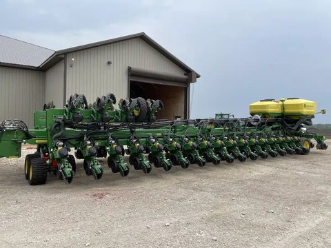 Main image for Used 2023 John Deere DB120 Planter