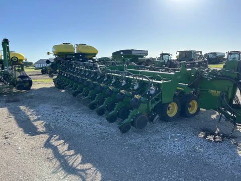 Main image for Used 2012 John Deere DB90 Planter