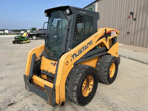 Main image for Used 2015 Mustang 3300v Skid Steer