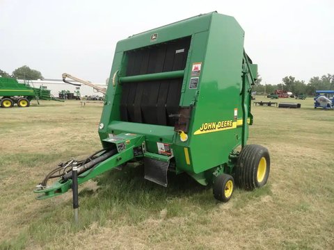 Main image for Used 2001 John Deere 567 Round Baler