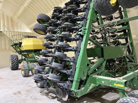 Main image for Used 2012 John Deere 1890 Air Drill