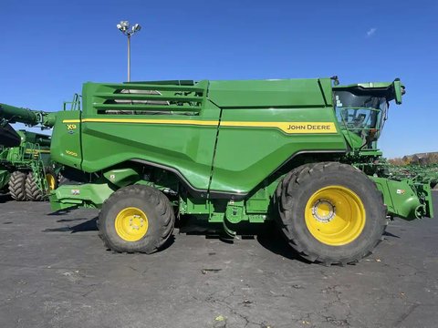Main image for Used 2024 John Deere X9 1000 Combine