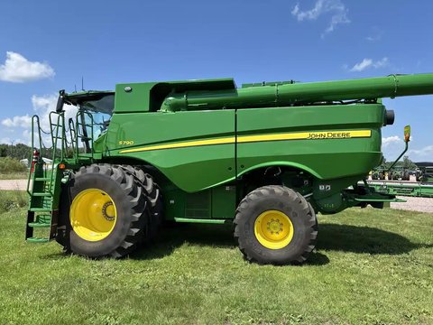 Main image for Used 2023 John Deere S790 Combine