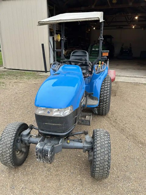 Main image for Used 1999 New Holland TC33 Tractor