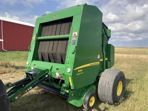 Main image for Used 2015 John Deere 569 Round Baler