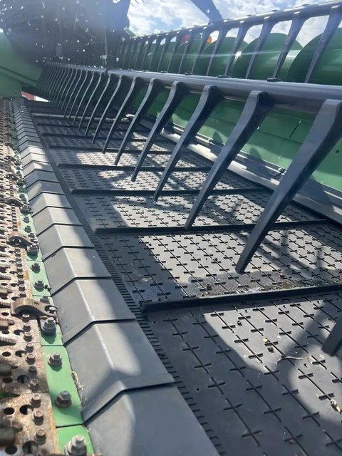 Main image for Used 2022 John Deere HD40F Header - Draper