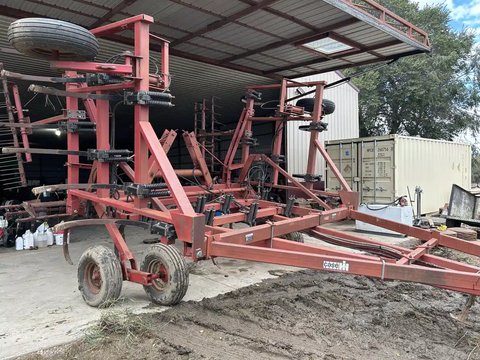 Main image for Used Case IH 5500 Chisel Plow