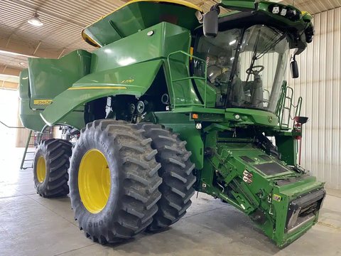 Main image for Used 2023 John Deere S770 Combine