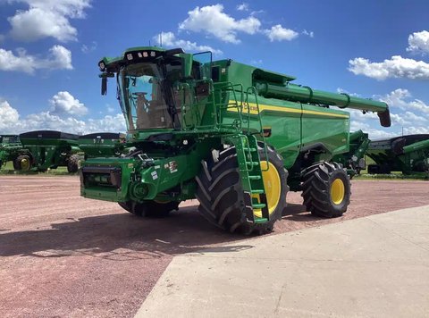 Main image for Used 2025 John Deere S7 900 Combine
