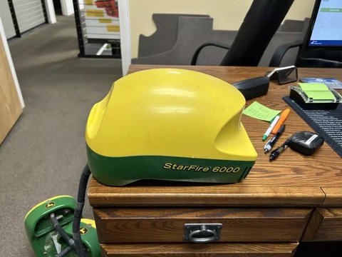 Main image for John Deere STARFIRE 6000 Guidance System
