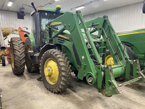 Main image for 2004 John Deere 7820 Tractor