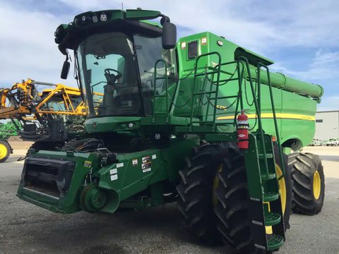Main image for Used 2023 John Deere S770 Combine