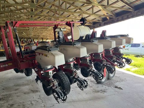 Main image for Used 2010 Agco White 8182 Planter