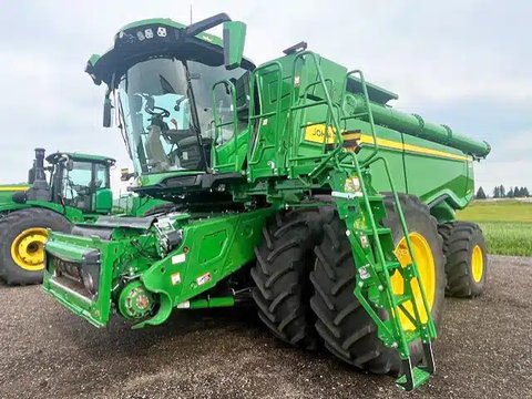 Main image for Used 2024 John Deere X9 1100 Combine